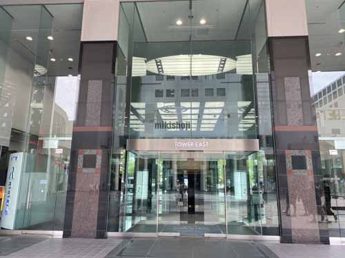 中津・大淀の梅田スカイビル エントランス4