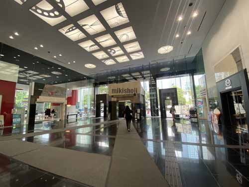 中津・大淀の梅田スカイビル エントランス6