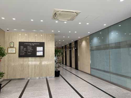 大阪ＪＰビル エントランス1