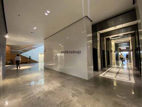 大阪国際ビルディング エントランス13