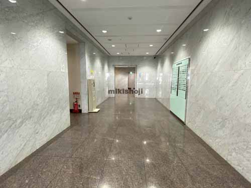 住友生命本町第２ビル エントランス6