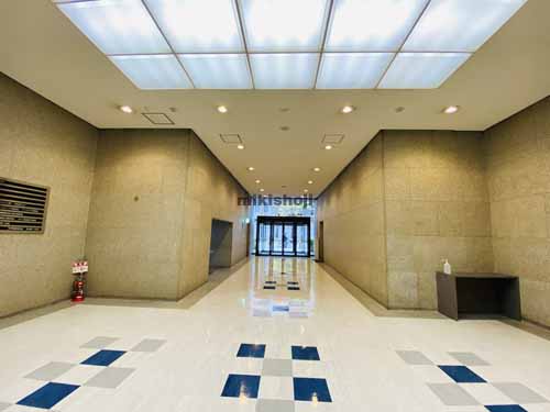 八木ビル エントランス1