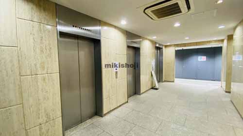 北久宝寺町～博労町の大阪堺筋ビル エントランス8