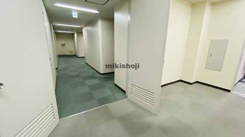 北久宝寺町～博労町の大阪堺筋ビル エレベーターホール2