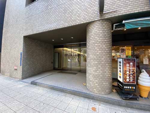 瓦町～久太郎町の明治安田生命備後町ビル エントランス4