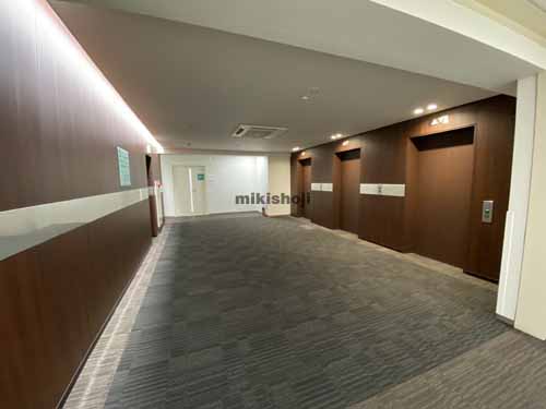 瓦町～久太郎町の明治安田生命備後町ビル エントランス10