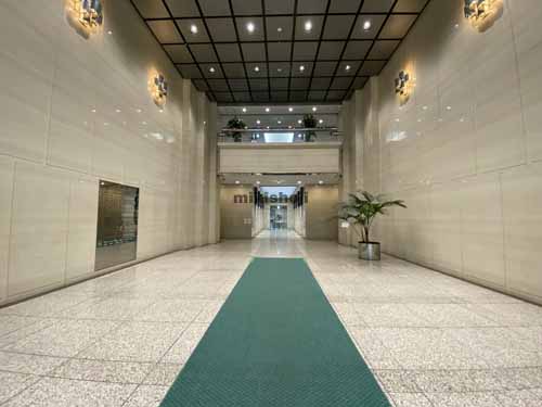 瓦町～久太郎町の御堂筋本町ビル エントランス5