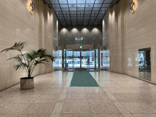 瓦町～久太郎町の御堂筋本町ビル エントランス6