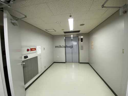 瓦町～久太郎町の御堂筋本町ビル エレベーターホール2