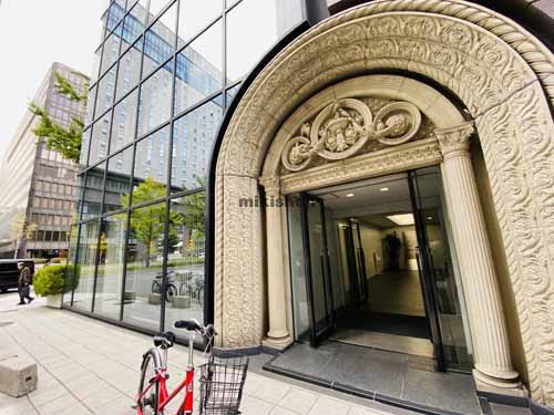 又一ビル エントランス2