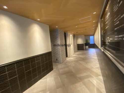 本町コラボビル エントランス2