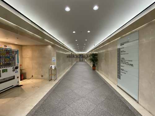 瓦町～久太郎町の野村不動産御堂筋本町ビル エントランス4