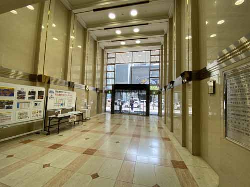 瓦町～久太郎町の堺筋本町センタービル エントランス4