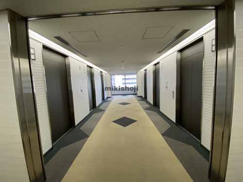 瓦町～久太郎町の堺筋本町センタービル エレベーターホール2