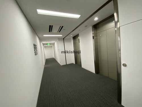 平野町中央ビル エレベーターホール2