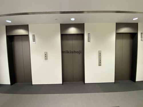 北浜～淡路町のＷＡＫＩＴＡ藤村御堂筋ビル エレベーターホール2