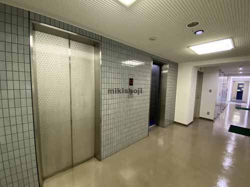 南星瓦町ビル エレベーターホール2