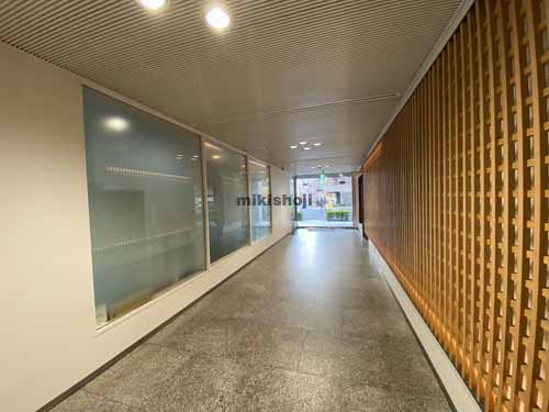 四ツ橋グランドビル エントランス3