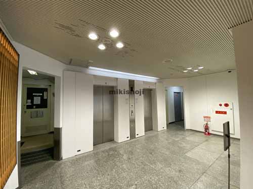 四ツ橋グランドビル エントランス4