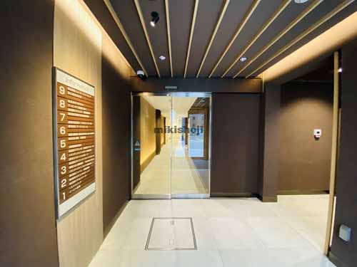 靱イーストビル エントランス3