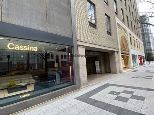 南船場の日本生命御堂筋ビル エントランス1