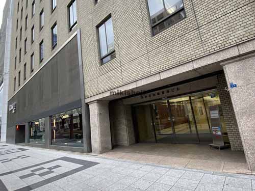 南船場の日本生命御堂筋ビル エントランス3