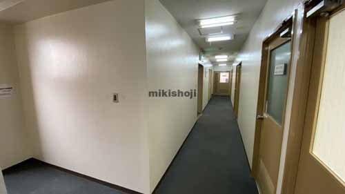 心斎橋・島之内のオリエンタル東心斎橋ビル エレベーターホール1