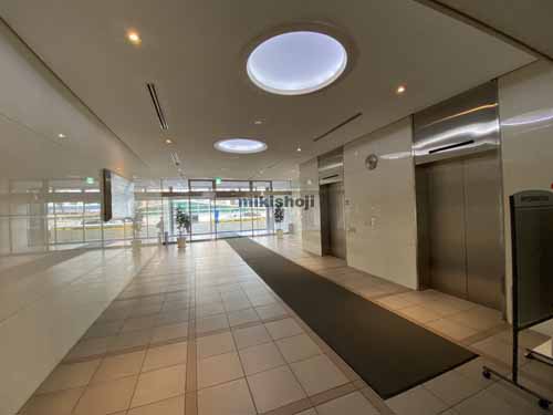 南船場の長堀プラザビル エントランス4