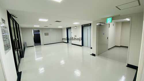 南船場の長堀プラザビル エレベーターホール3