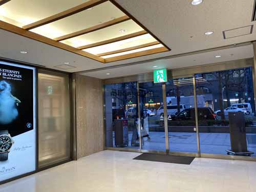 南船場のＯｓａｋａ Ｍｅｔｒｏ心斎橋ビル エントランス8