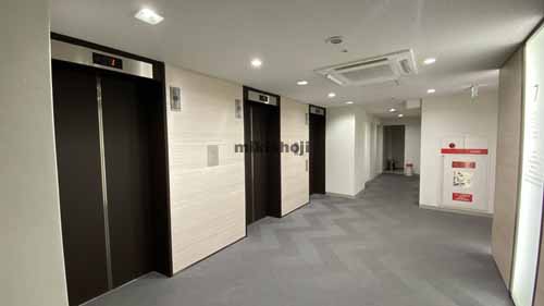 南船場のＯｓａｋａ Ｍｅｔｒｏ心斎橋ビル エレベーターホール1