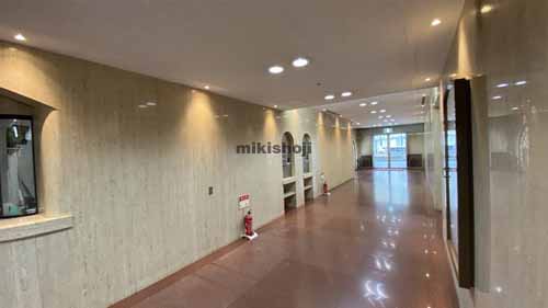 心斎橋東急ビル エントランス3