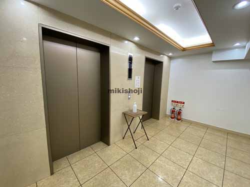 ナンバプラザビル エレベーターホール3