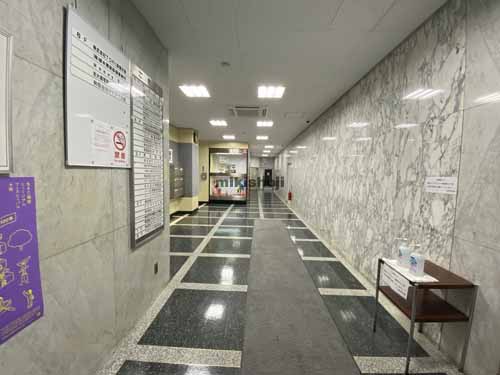 南船場の大阪写真会館ビル エントランス2