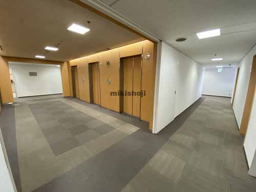 御堂筋グランドビル エレベーターホール2