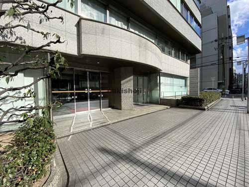 大阪岡本ビル エントランス3