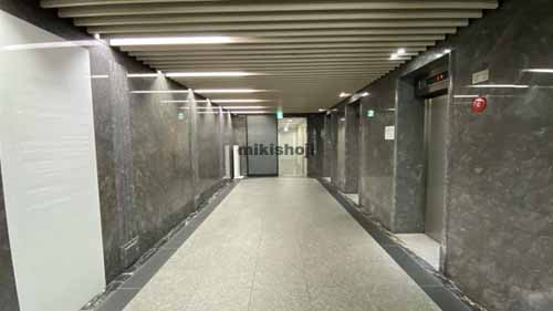 南船場の辰野心斎橋ビル エントランス2