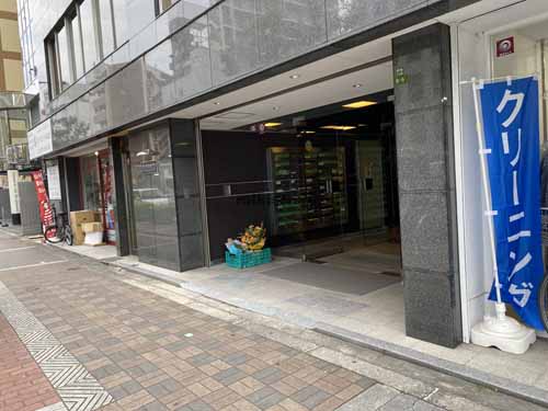 東中島・西淡路の新大阪駅前ビル エントランス3
