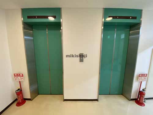 新大阪メイコービル エレベーターホール1