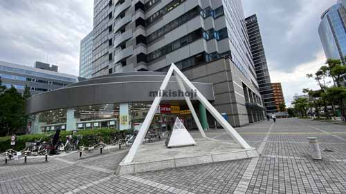 西中島・宮原・東三国の新大阪トラストタワー エントランス8