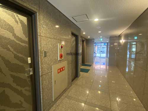 南森町周辺の西天満大治ビル エントランス7