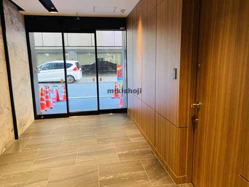 北久宝寺町～博労町の船場エースビル エントランス4