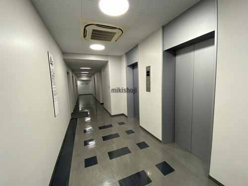 シヨーレイビル エレベーターホール1