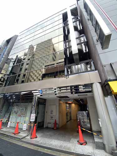 尼信梅田ビル エントランス4
