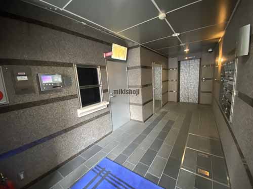 南森町周辺の梅田プラチナビル エントランス4