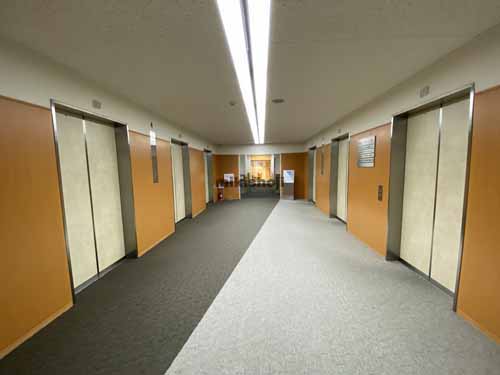 吹田市の大同生命江坂ビル エレベーターホール1