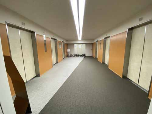 吹田市の大同生命江坂ビル エレベーターホール3
