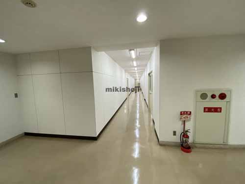 吹田市のユーコービル エレベーターホール3
