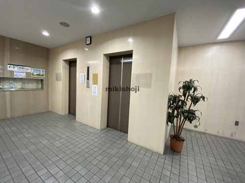 吹田市のユーコービル エレベーターホール8