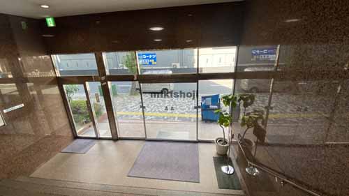 吹田市のエサカ中央ビル エントランス7